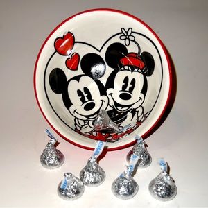 Disney Mickey & Minnie Sweethearts Tidbit Bowl 5” perfect ice cream or dessert